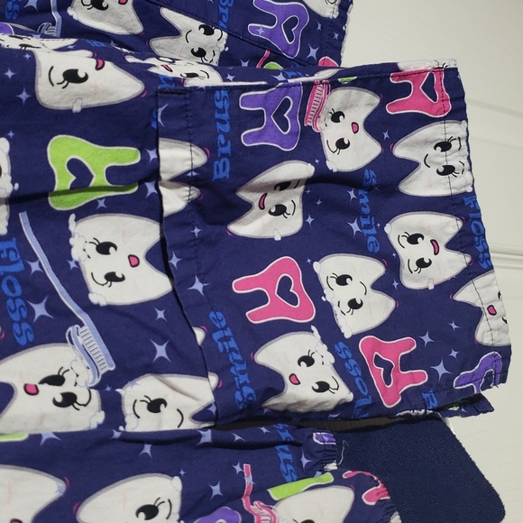 Zoe + Chloe Button Up Scrub Jacket - Picture 6 of 6